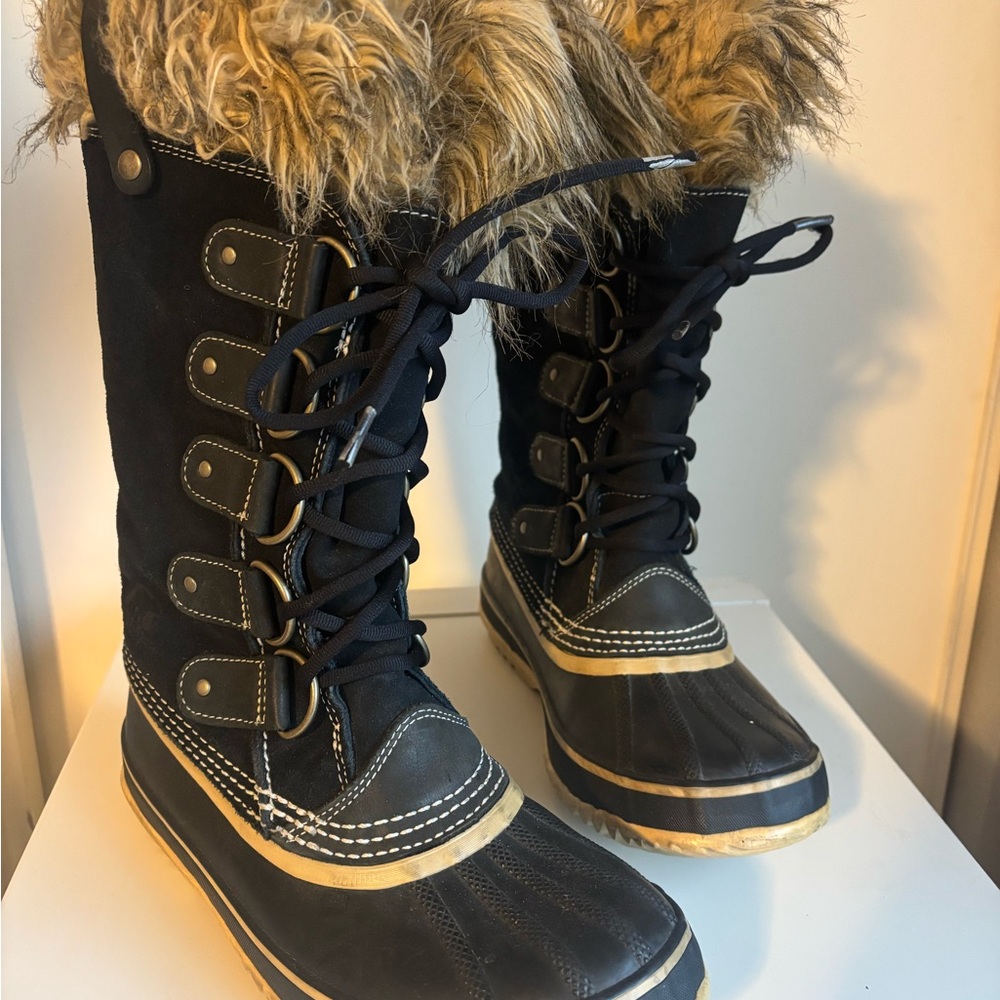 Sorel Joan of Arctic Waterproof Black Tan Faux Fur Winter Snow Boots Women’s 8